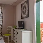 Oasis Royal
