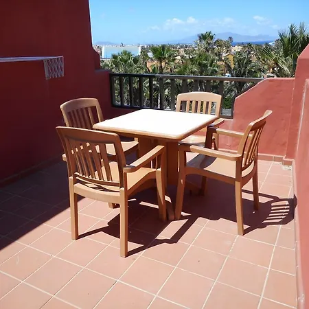 Oasis Royal 아파트